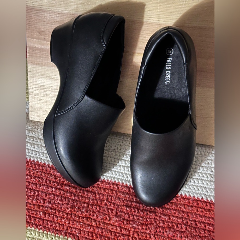 Falls Creek Women's Classic Black Loafers